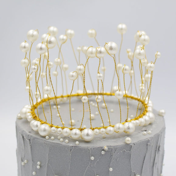Crown 2 tone cake topper – Barleyboy Creative
